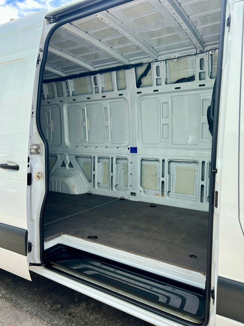 2021 Mercedes-Benz Sprinter Cargo Van 2500 - 23003760 - 10