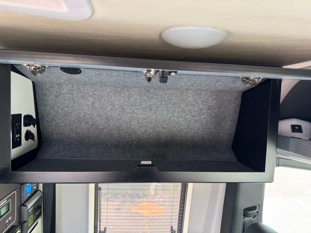 2021 Mercedes-Benz Sprinter Crew Van 2500 Standard Roof V6 144" 4WD - 22868415 - 40