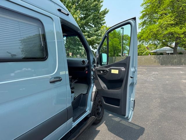 2021 Mercedes-Benz Sprinter Crew Van 2500 Standard Roof V6 144" 4WD - 22868415 - 50