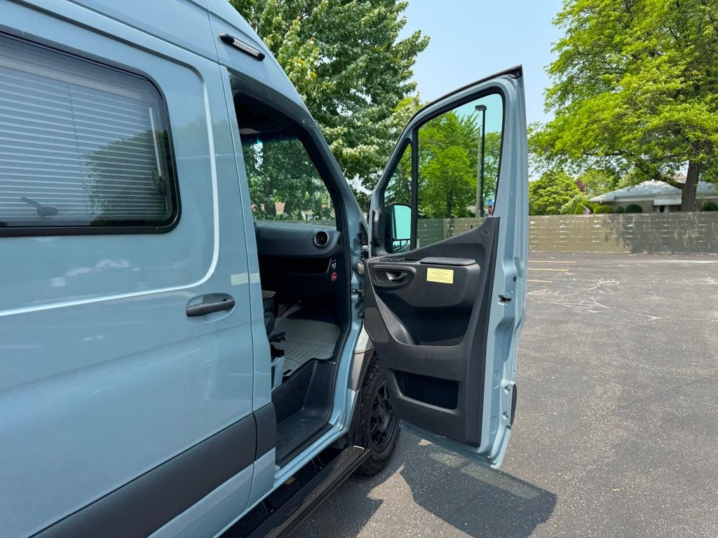 2021 Mercedes-Benz Sprinter Crew Van 2500 Standard Roof V6 144" 4WD - 22868415 - 51