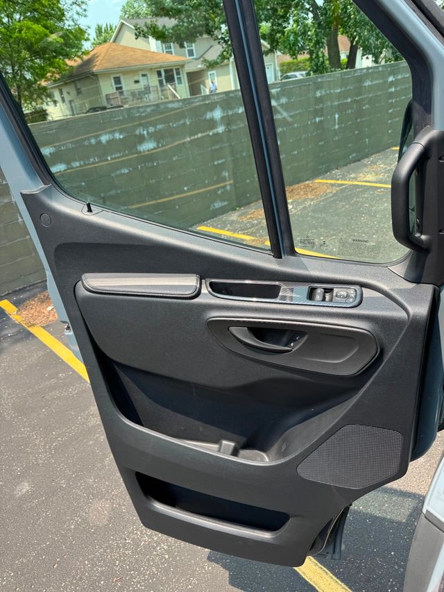 2021 Mercedes-Benz Sprinter Crew Van 2500 Standard Roof V6 144" 4WD - 22868415 - 68