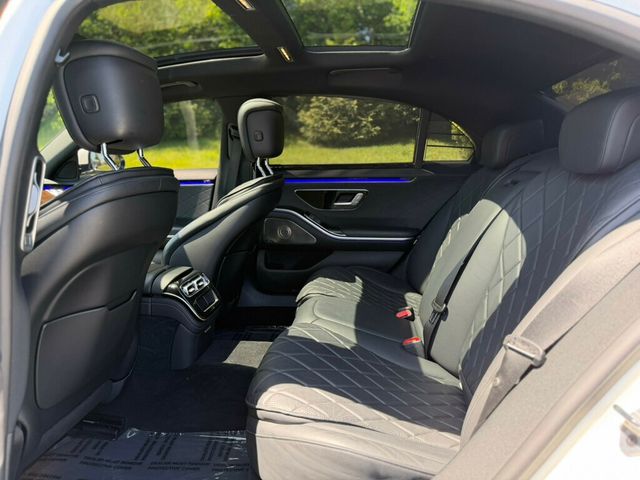 2021 Mercedes-Benz S-Class S 580 4MATIC Sedan - 23026304 - 17