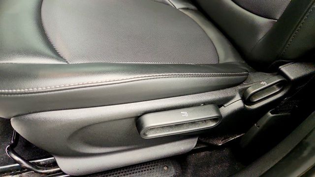 2021 MINI Cooper Countryman ALL4 w/ Heated Seats & Auto Climate Control - 23097080 - 11
