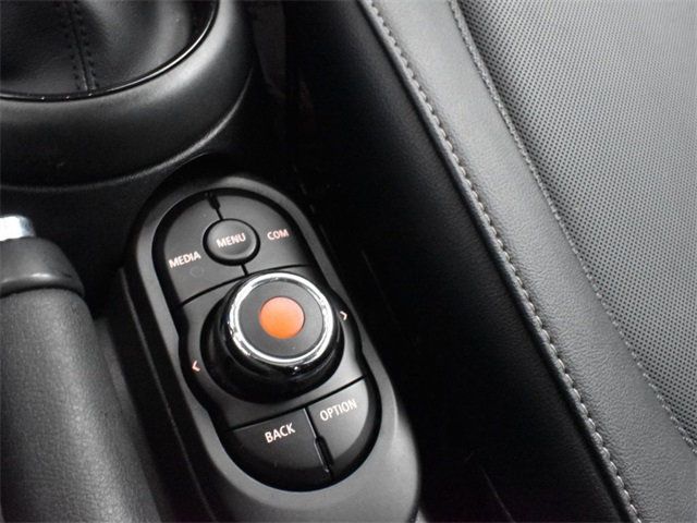 2021 Mini Cooper Hardtop 4 Door Signature photo 11