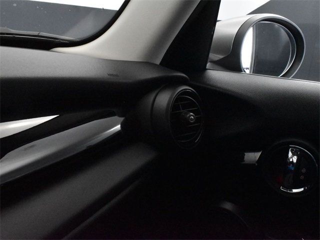 2021 Mini Cooper Hardtop 4 Door Signature photo 13