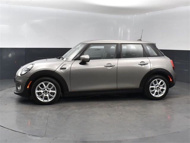 2021 Mini Cooper Hardtop 4 Door Signature photo 2