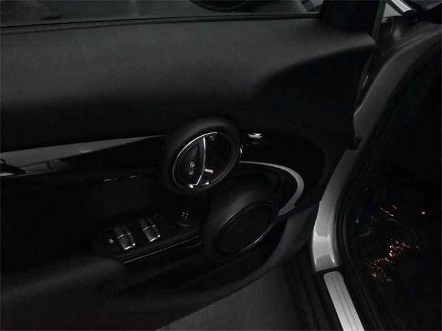 2021 Mini Cooper Hardtop 4 Door Signature photo 5