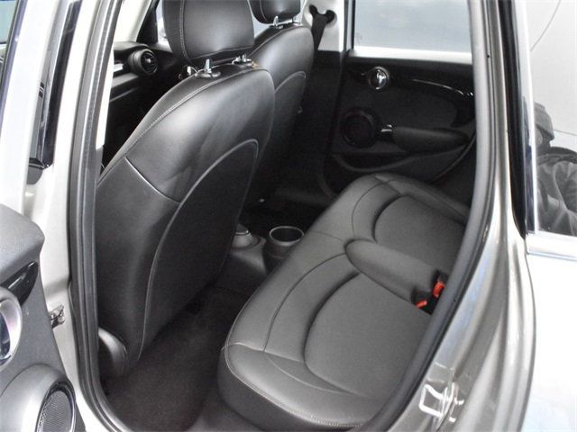 2021 Mini Cooper Hardtop 4 Door Signature photo 7