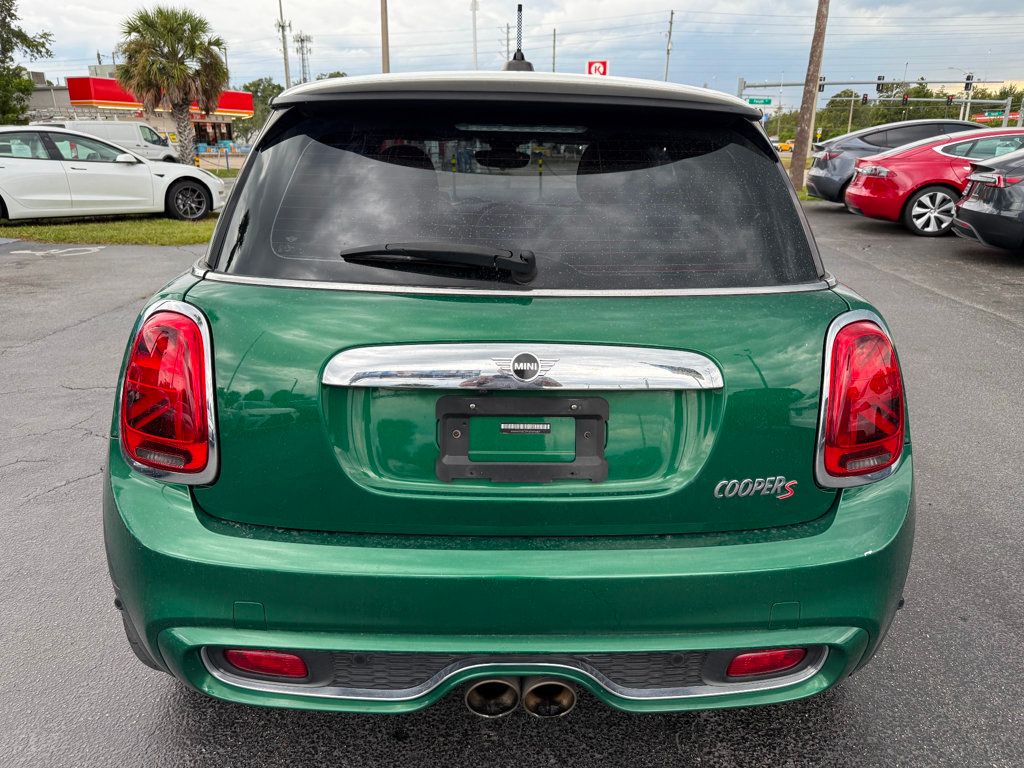 2021 Mini Cooper S Hardtop 2 Door photo 6