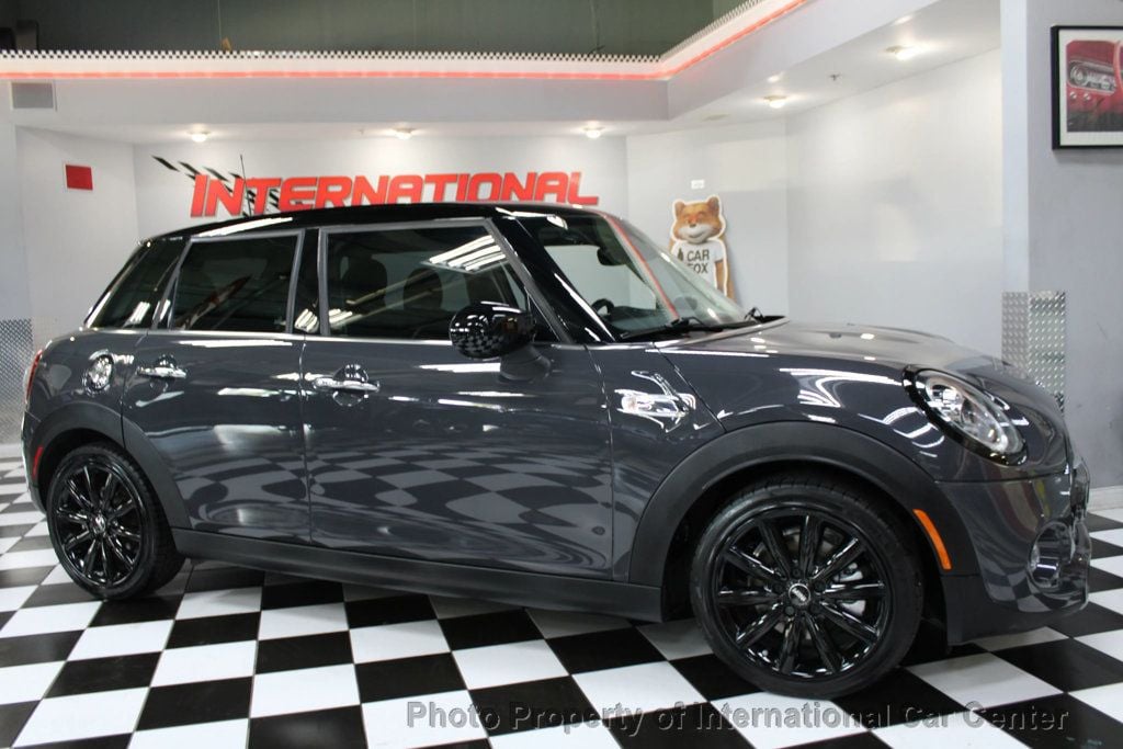 2021 Mini Cooper S Hardtop 4 Door photo 2