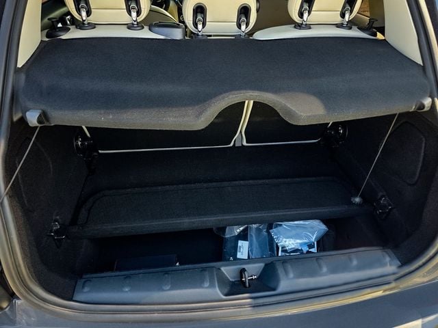 2021 MINI Cooper S Hardtop 4 Door CLEAN CARFAX, ICONIC TRIM, PAN SUNROOF, NAVIGATION, HEATED SEATS - 23011401 - 9