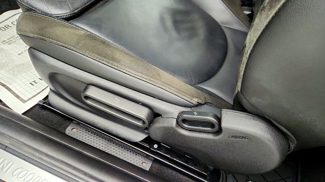 2021 MINI Cooper SE Hardtop 2 Door Signature Plus w/ Navigation - 23004871 - 11