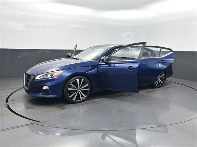 2021 Nissan Altima 2.0 SR Sedan - 22930322 - 32