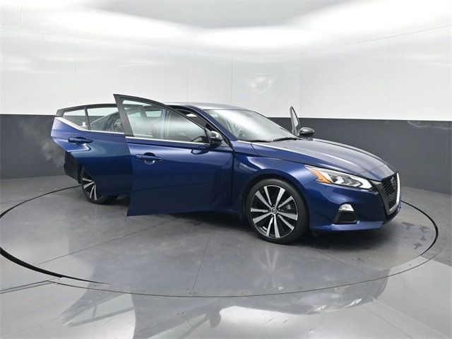 2021 Nissan Altima 2.0 SR Sedan - 22930322 - 34