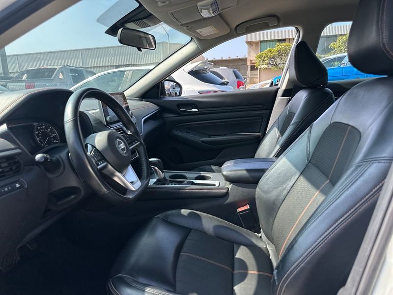 2021 Nissan Altima 2.5 SR Sedan - 22954351 - 12