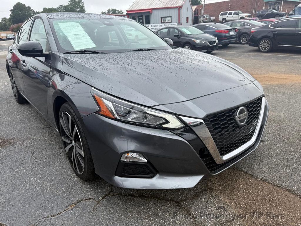 2021 Nissan Altima 2.5 SR photo 2
