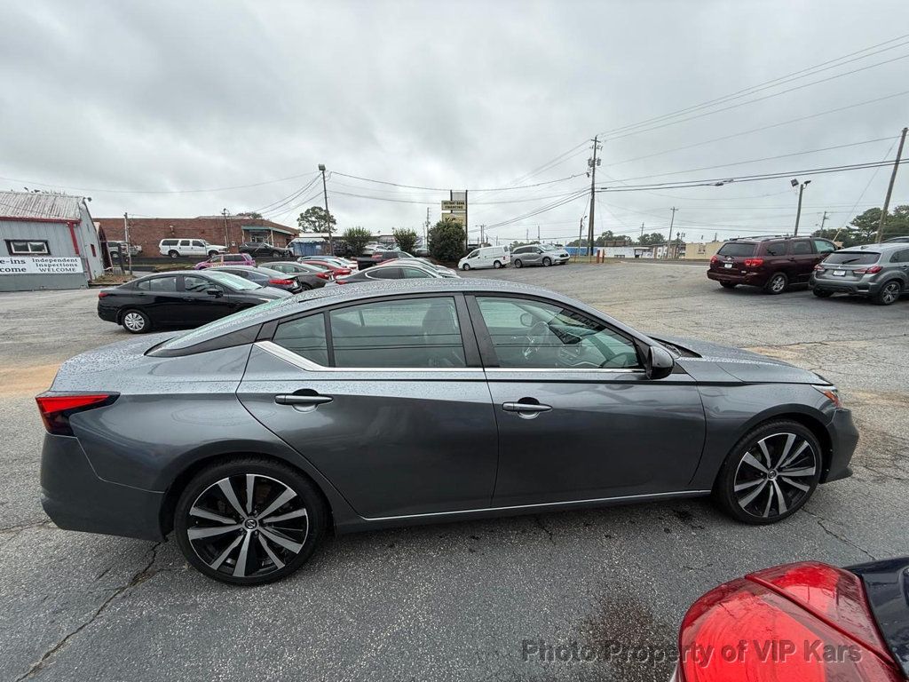 2021 Nissan Altima 2.5 SR photo 4