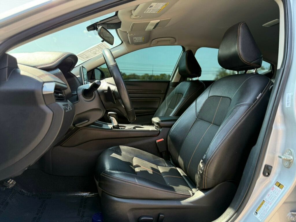 2021 Nissan Altima SR photo 12