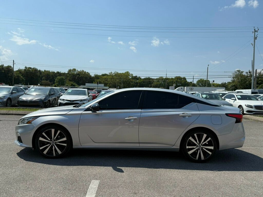 2021 Nissan Altima SR photo 6