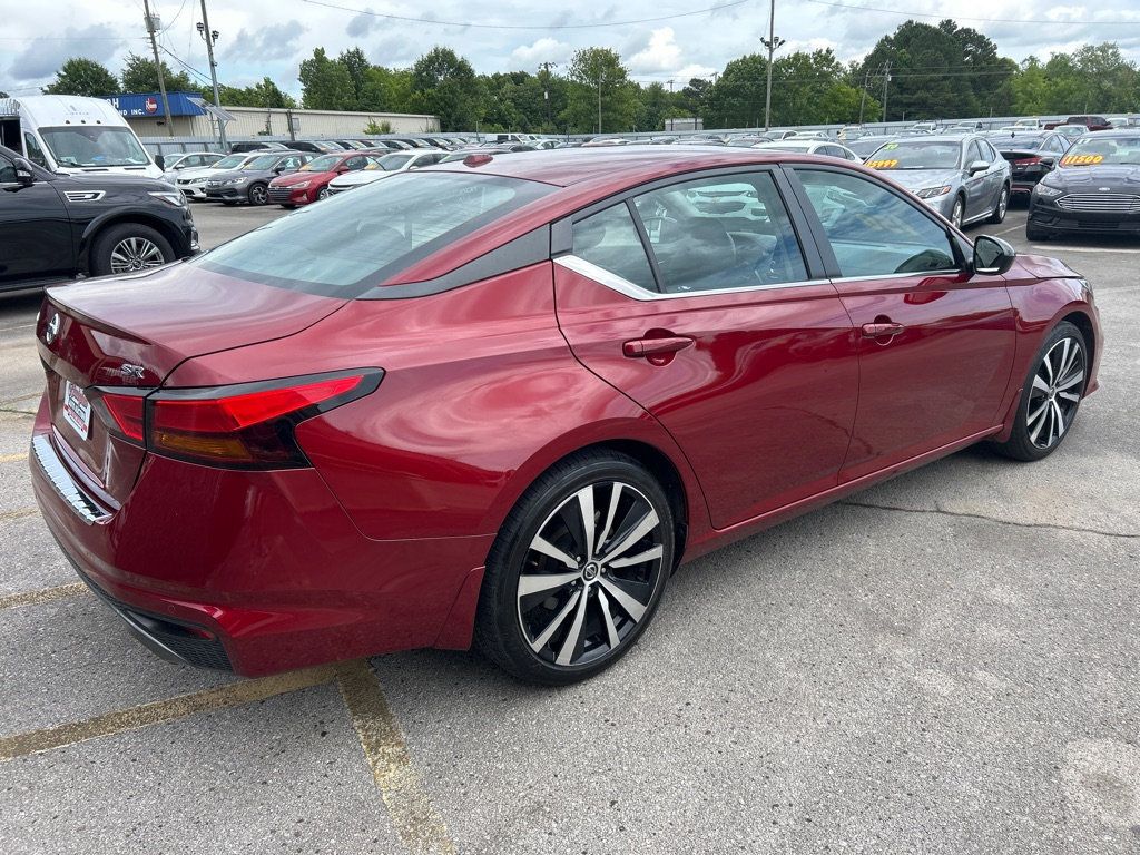 2021 Nissan Altima 2.5 SR photo 4