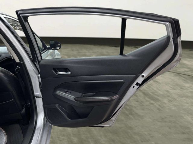 2021 Nissan Altima 2.5 SR Sedan - 23052206 - 17