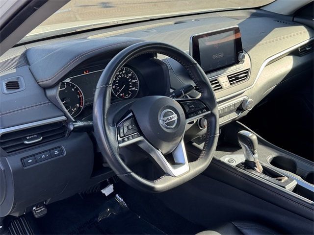 2021 Nissan Altima 2.5 SR Sedan - 22703423 - 13