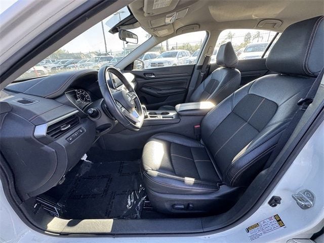 2021 Nissan Altima 2.5 SR Sedan - 22703423 - 14