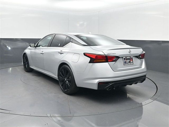 2021 Nissan Altima 2.5 SR photo 3