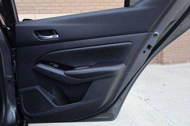 2021 Nissan Altima 2.5 SV - 23093854 - 22