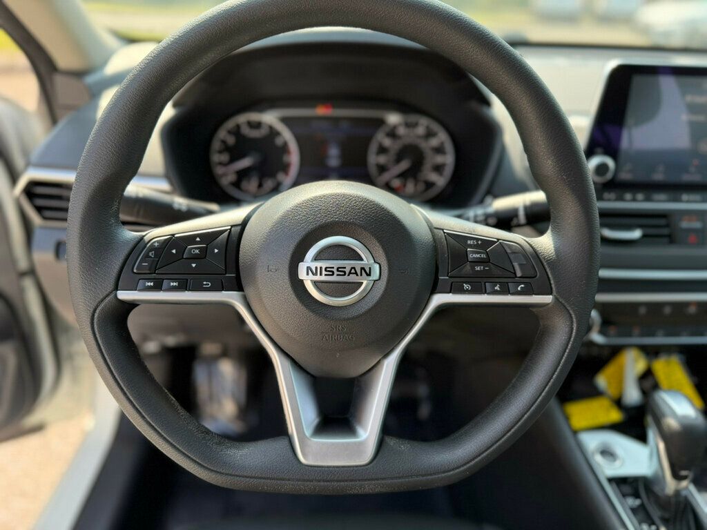 2021 Nissan Altima 2.5 SV photo 15
