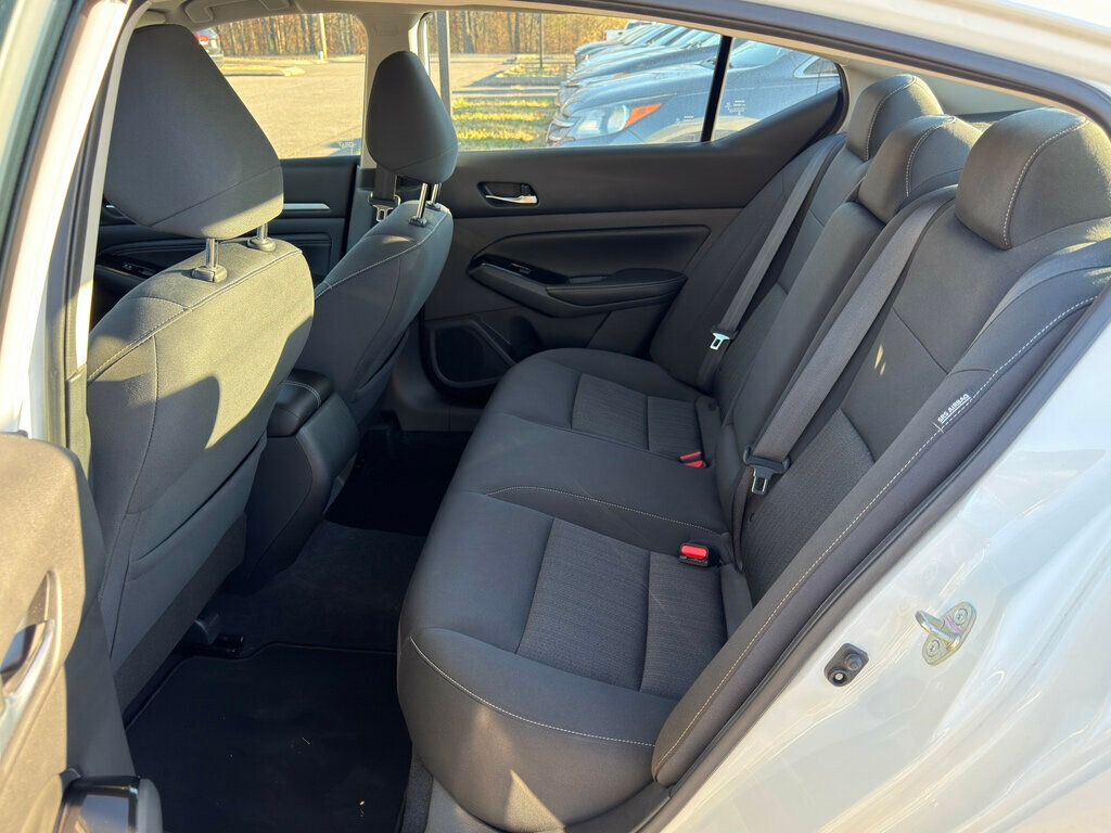 2021 Nissan Altima 2.5 SV Sedan - 22962102 - 12