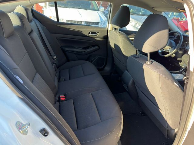 2021 Nissan Altima 2.5 SV Sedan - 22962102 - 13