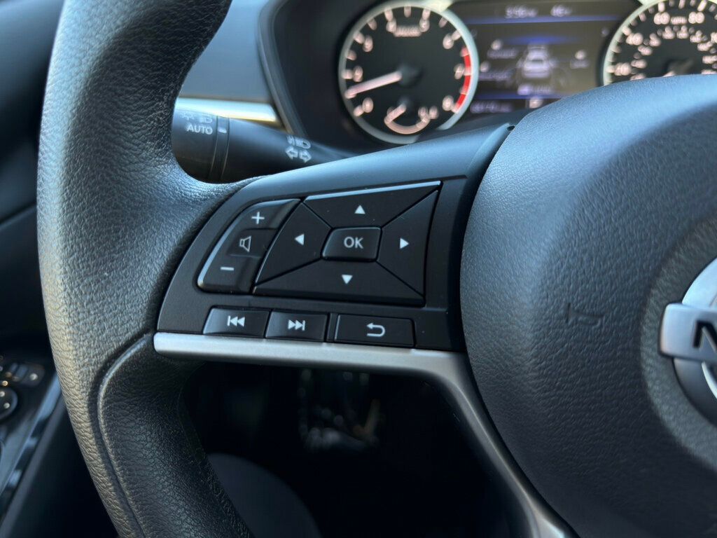 2021 Nissan Altima 2.5 SV Sedan - 22962102 - 17