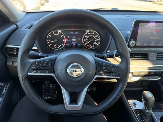 2021 Nissan Altima 2.5 SV Sedan - 22962102 - 18