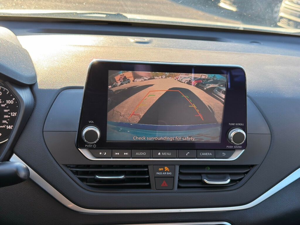 2021 Nissan Altima 2.5 SV Sedan - 22962102 - 26