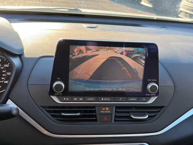 2021 Nissan Altima 2.5 SV Sedan - 22962102 - 26