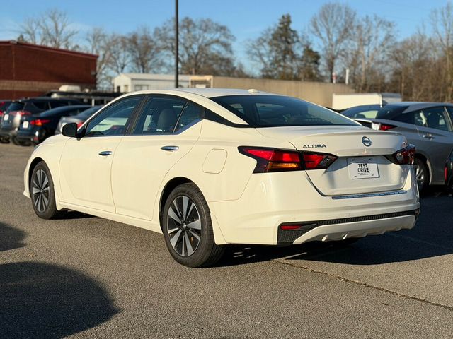 2021 Nissan Altima 2.5 SV Sedan - 22962102 - 2