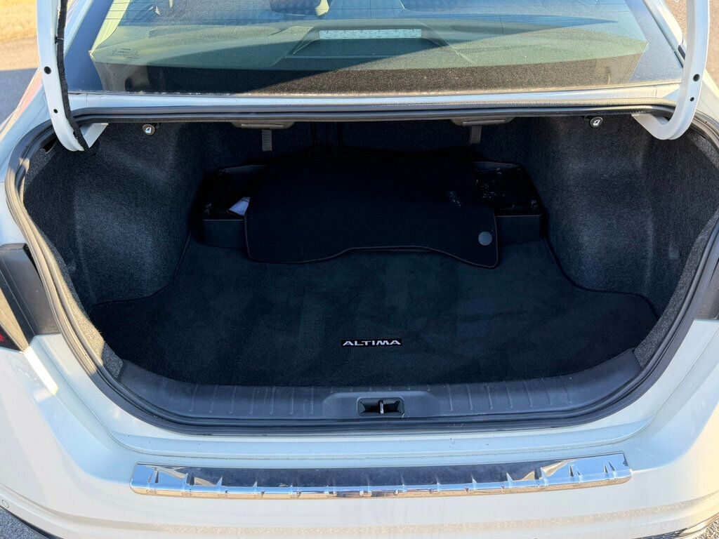 2021 Nissan Altima 2.5 SV Sedan - 22962102 - 33