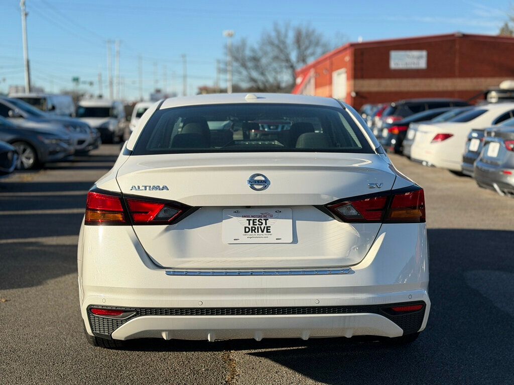 2021 Nissan Altima 2.5 SV Sedan - 22962102 - 3