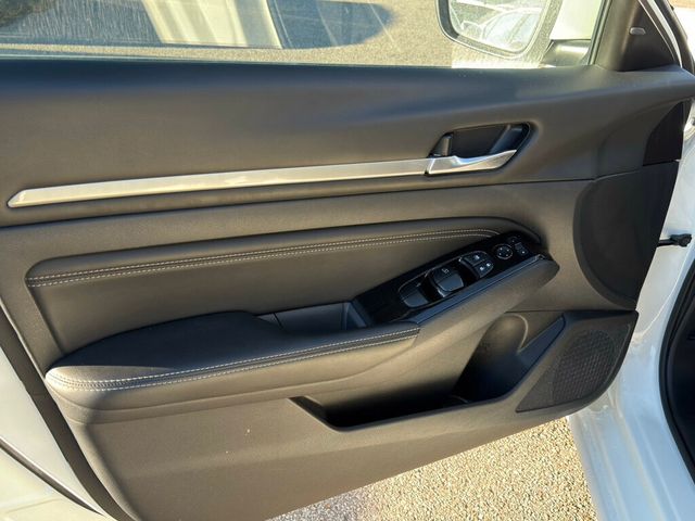 2021 Nissan Altima 2.5 SV Sedan - 22962102 - 8