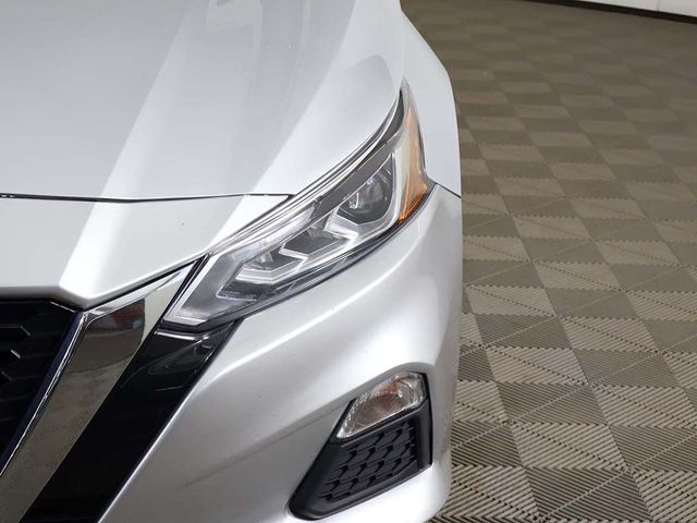 2021 Nissan Altima 2.5 SV Sedan - 23027802 - 10