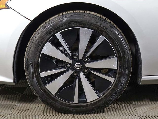 2021 Nissan Altima 2.5 SV Sedan - 23027802 - 17