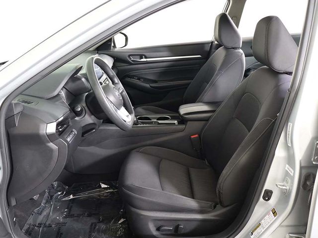 2021 Nissan Altima 2.5 SV Sedan - 23027802 - 26