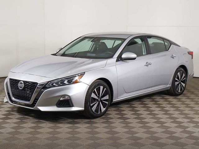 2021 Nissan Altima 2.5 SV Sedan - 23027802 - 4