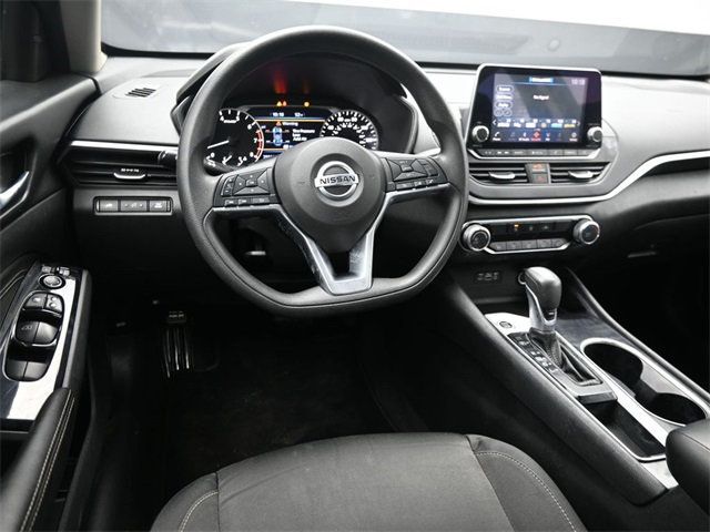2021 Nissan Altima 2.5 SV Sedan - 22978575 - 18