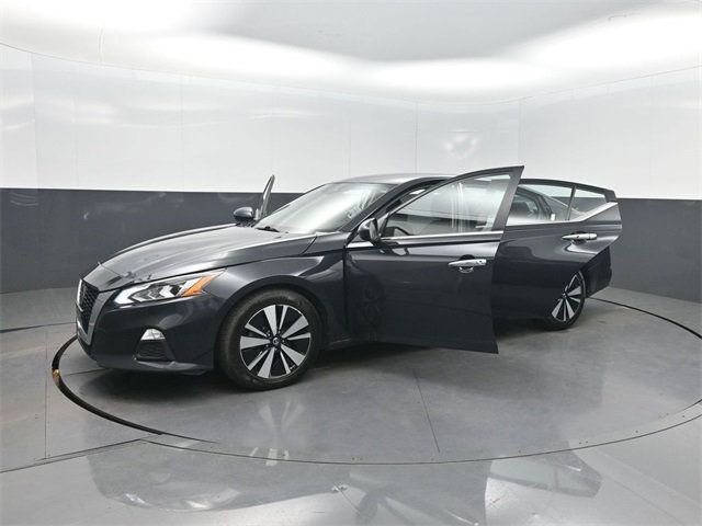2021 Nissan Altima 2.5 SV Sedan - 22978575 - 36