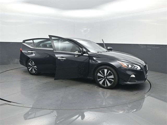 2021 Nissan Altima 2.5 SV Sedan - 22978575 - 38