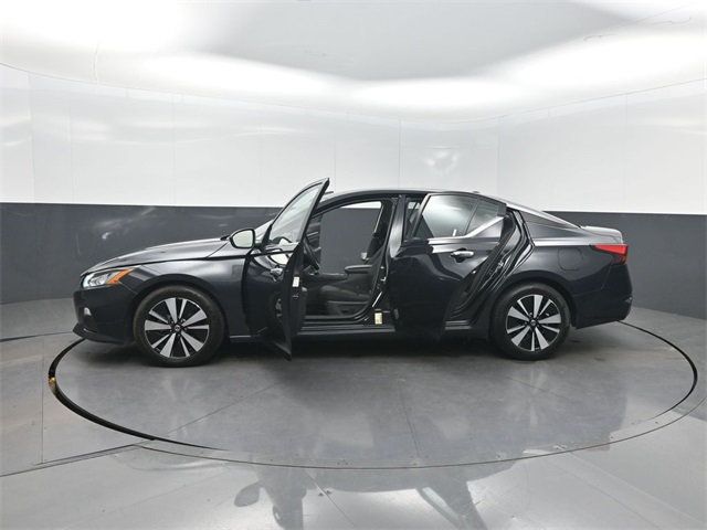 2021 Nissan Altima 2.5 SV Sedan - 22978575 - 39