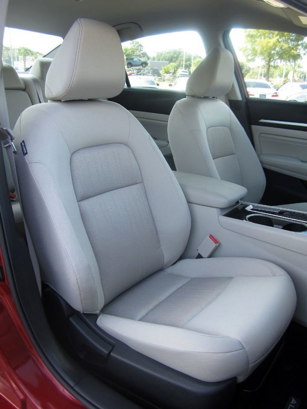 2021 Nissan Altima 2.5 SV photo 14