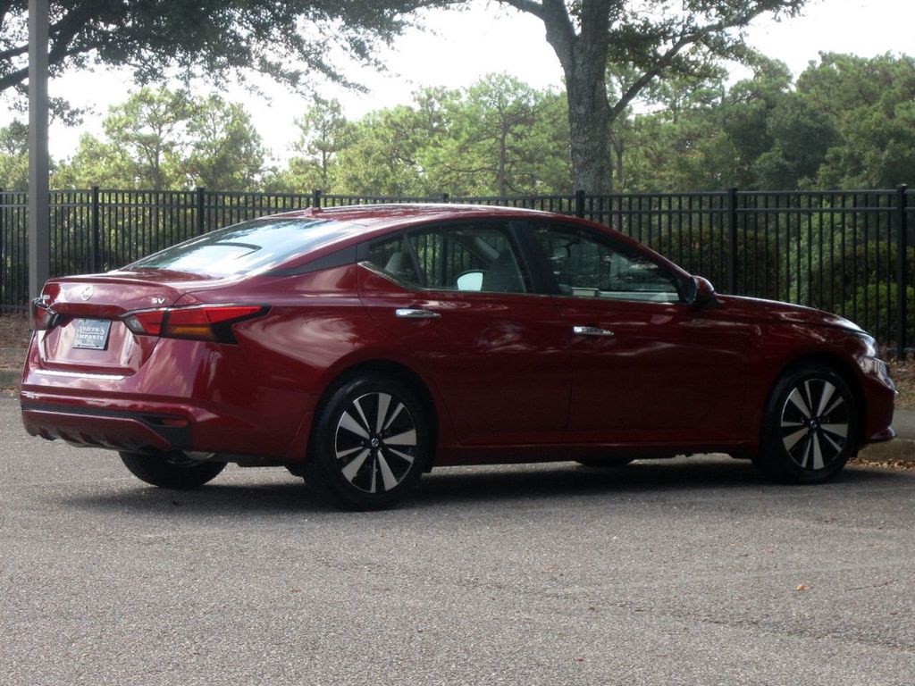 2021 Nissan Altima 2.5 SV photo 5